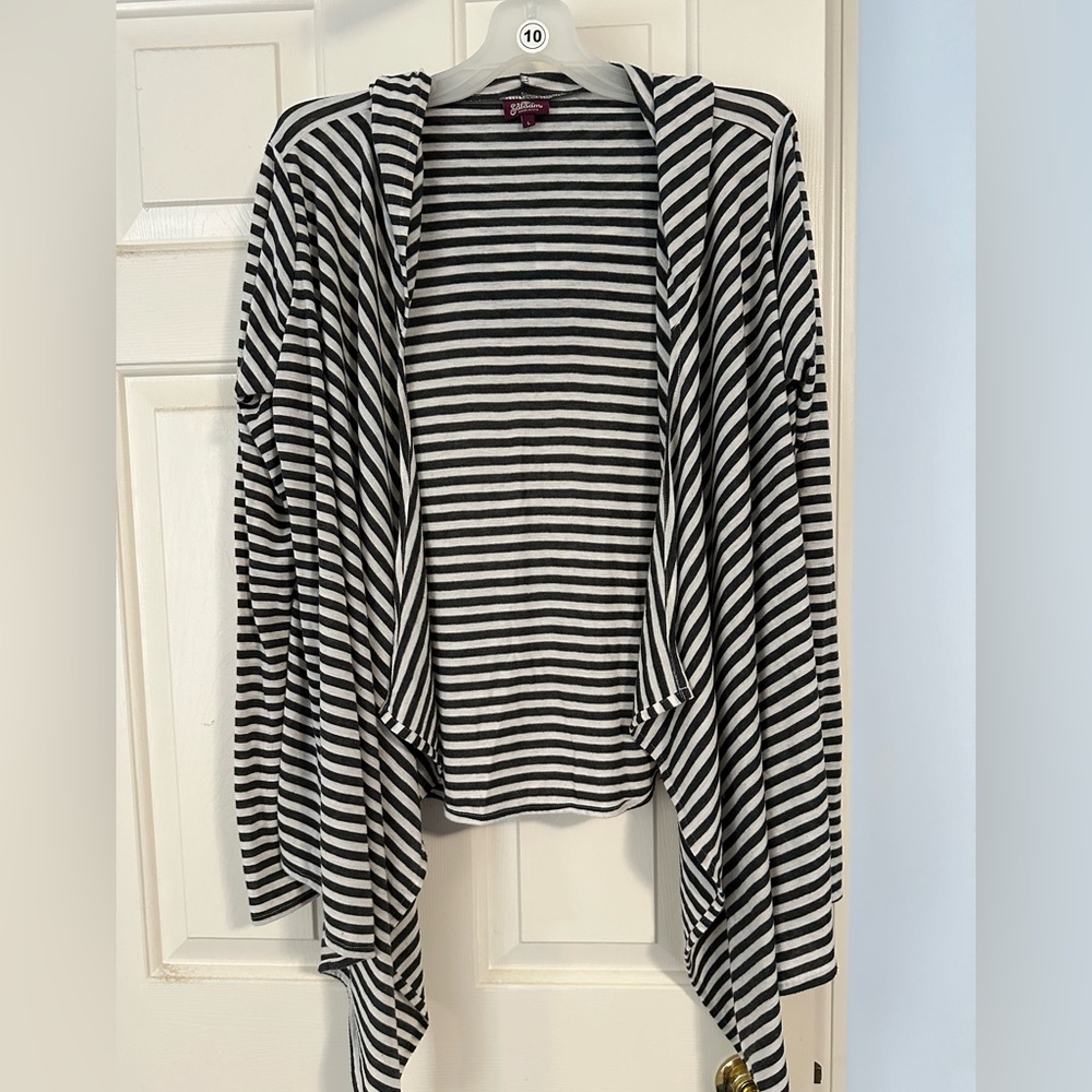 Lightweight shrug cardigan